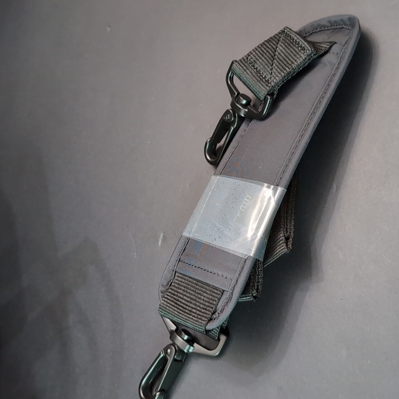 Targus Men's Black Slim Office Laptop Slip case. - Picture 8 of 14